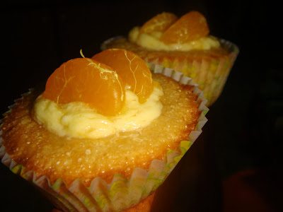 mandarin-orange-cupcakes