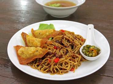 Chinese Wonton Noodles