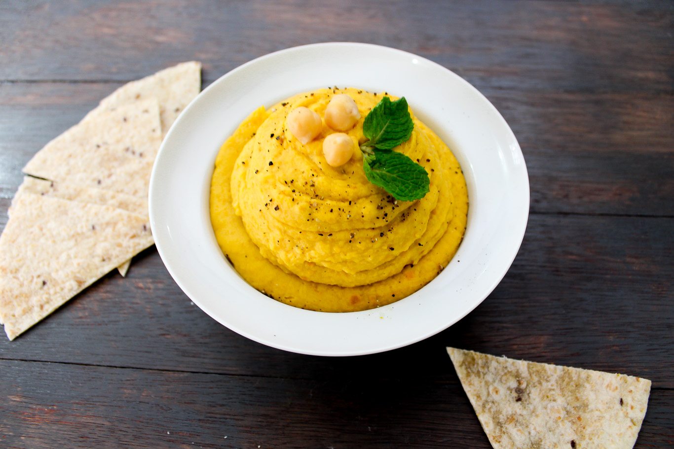 Roasted Garlic and Pumpkin Hummus