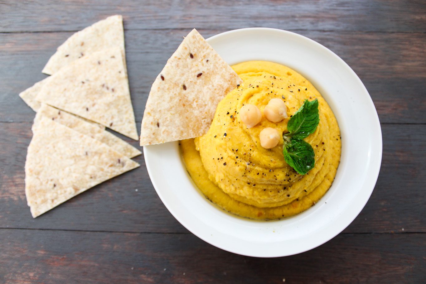 Roasted Garlic and Pumpkin Hummus