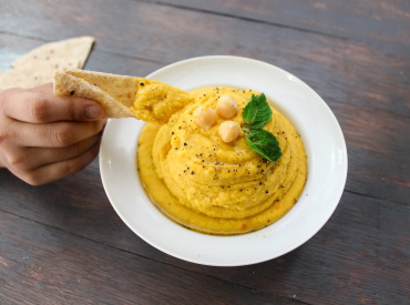 Roasted Garlic and Pumpkin Hummus