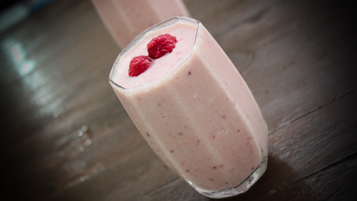 Mixed Berries and Banana Smoothie