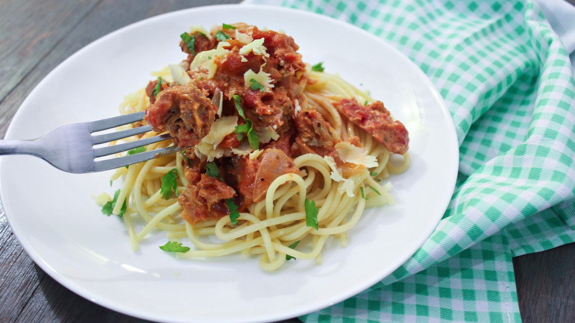 Pasta with Tuna and Tomato Cream Sauce