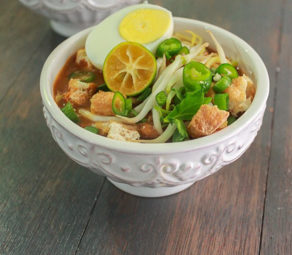 Mee Rebus – Noodles in Sweet Potato Gravy