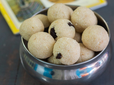 Sooji Ladoo Recipe