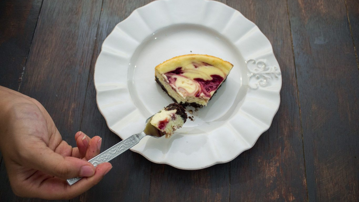 White Chocolate Raspberry Cheesecake