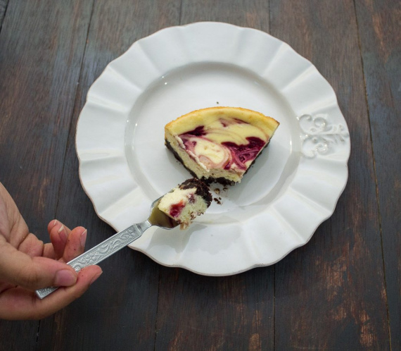 White Chocolate Raspberry Cheesecake