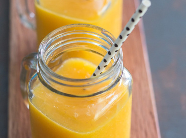 Vegan mango and orange smoothie