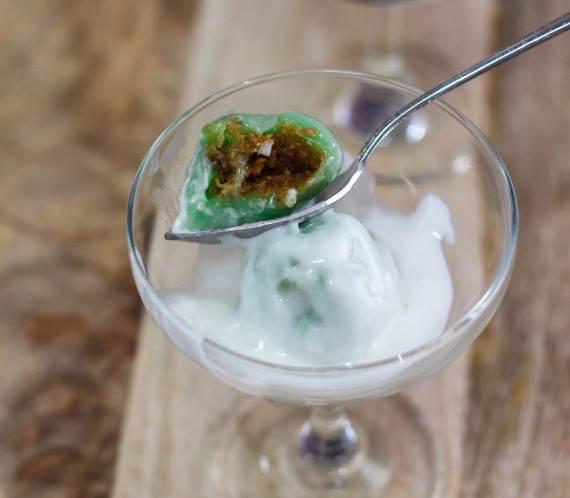 Badak Berendam or Kuih Koci Bersantan