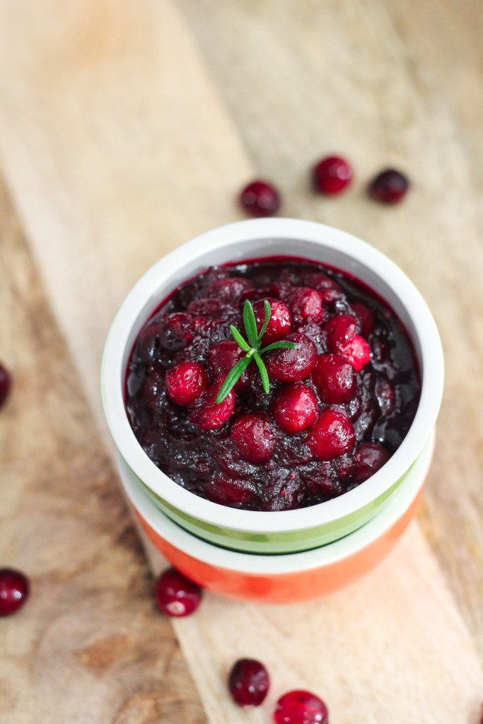 Easy 3 Ingredients Cranberry Sauce