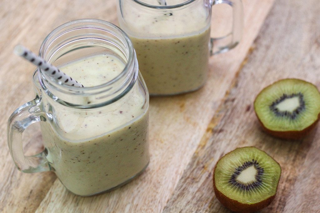 Kiwi and Banana Smoothie