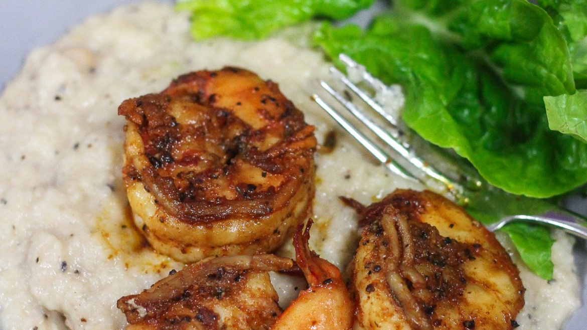 Cauliflower Mash and Spicy Prawns