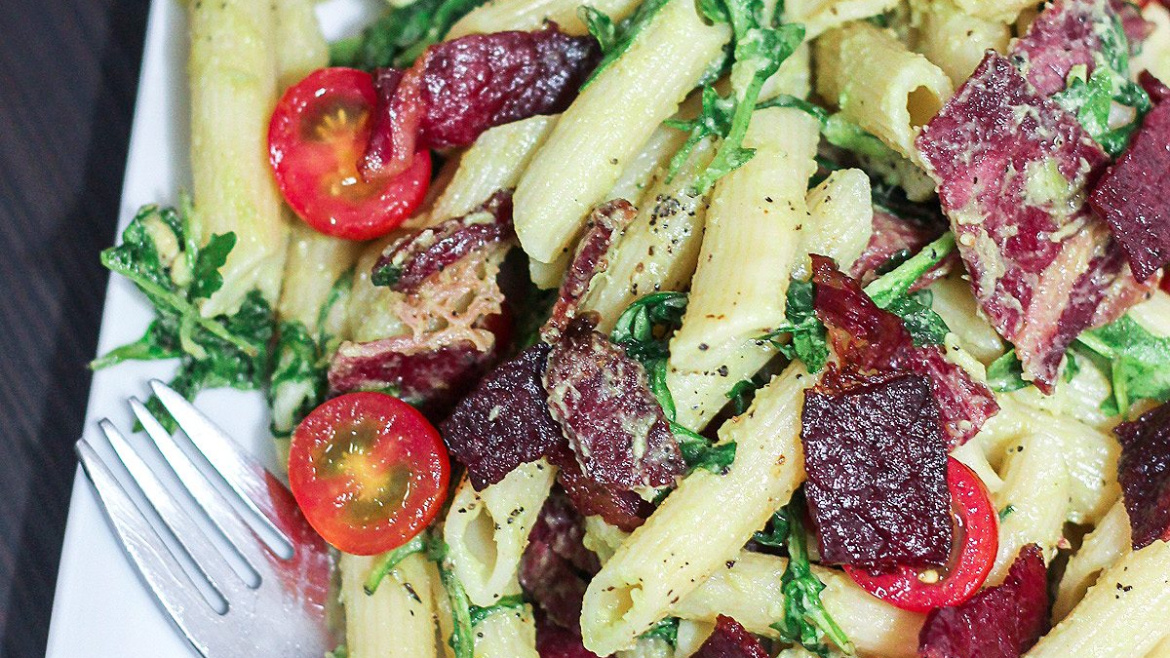 BLT Pasta with Avocado Dressing