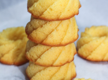 Mini Orange Cakes