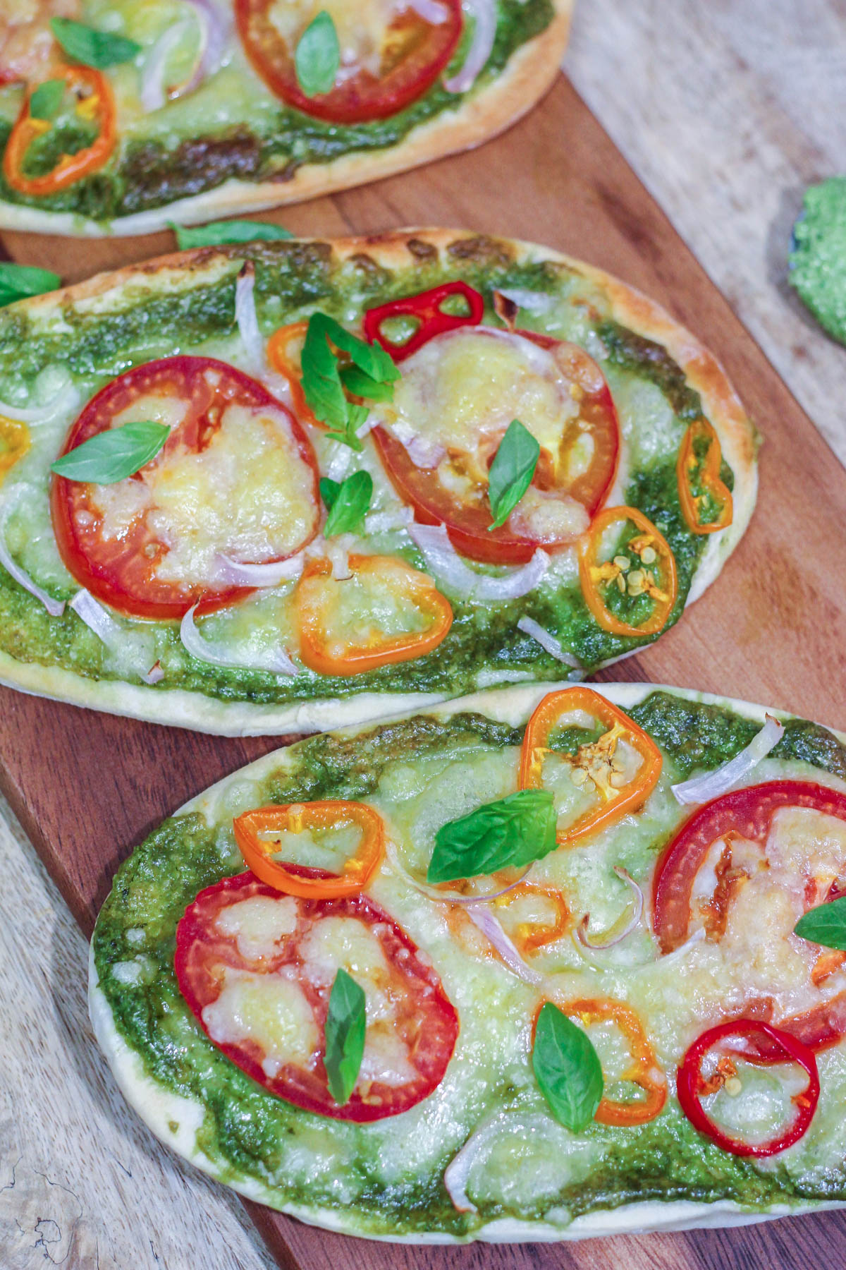 Delicious Pesto Naan Pizza