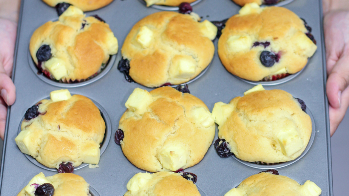 Soft Blueberry Cream Cheese Muffins