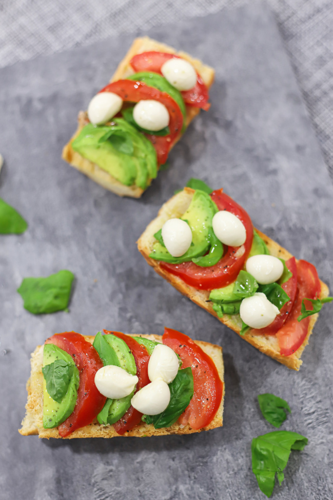 Delicious Caprese Bruschetta 