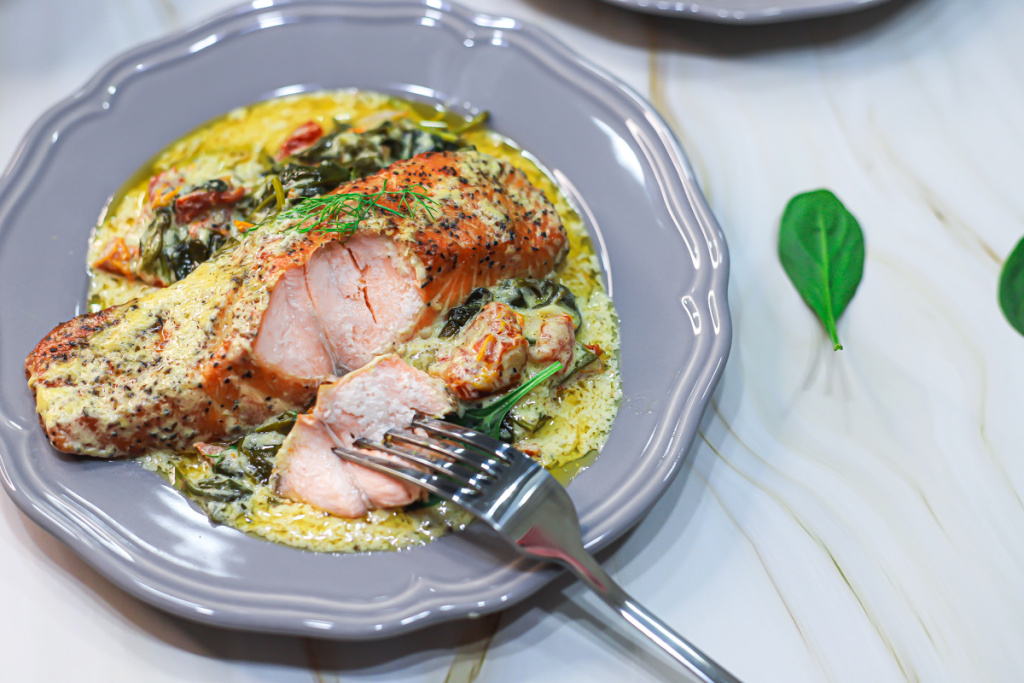 Creamy Garlic Butter Salmon