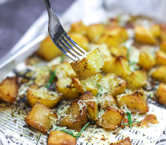 Roasted Garlic Parmesan Potatoes