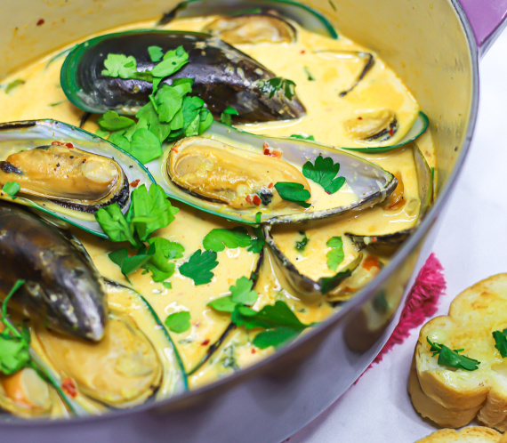 Mussels In Lemon Garlic Butter Sauce