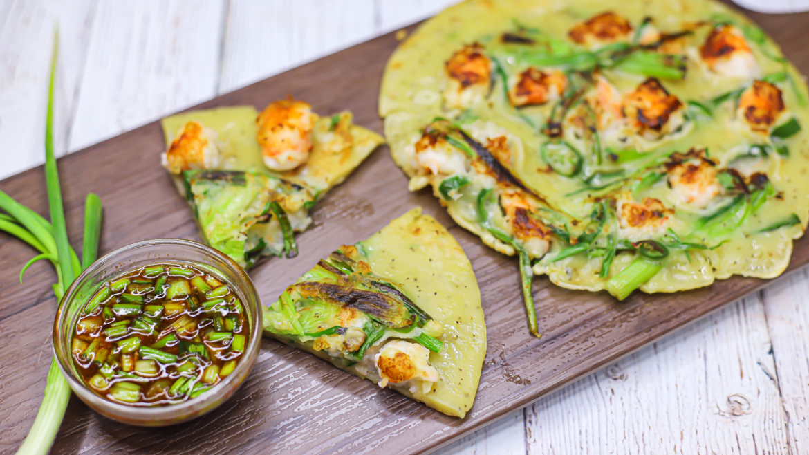 Easy Korean Pancakes - Haemul Pajeon