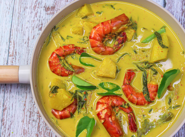Udang masak lemak nenas - Pineapple prawn curry