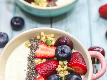 Greek Yogurt Breakfast Bowl