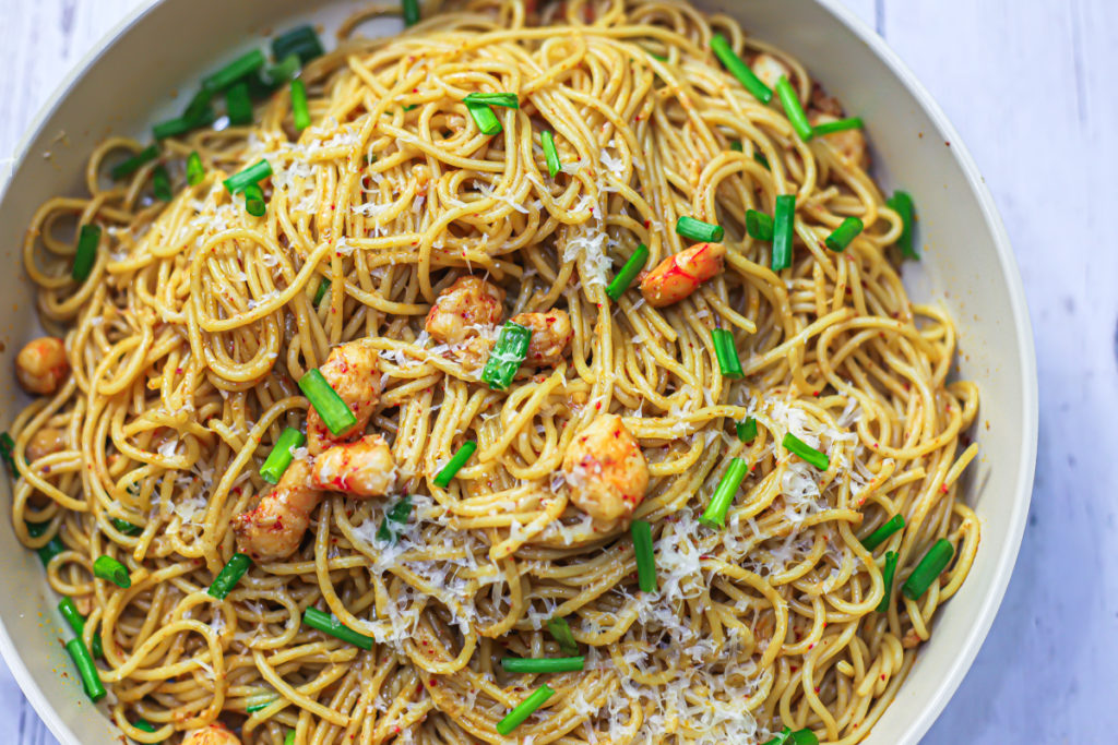 Easy Garlic Prawn Spaghetti